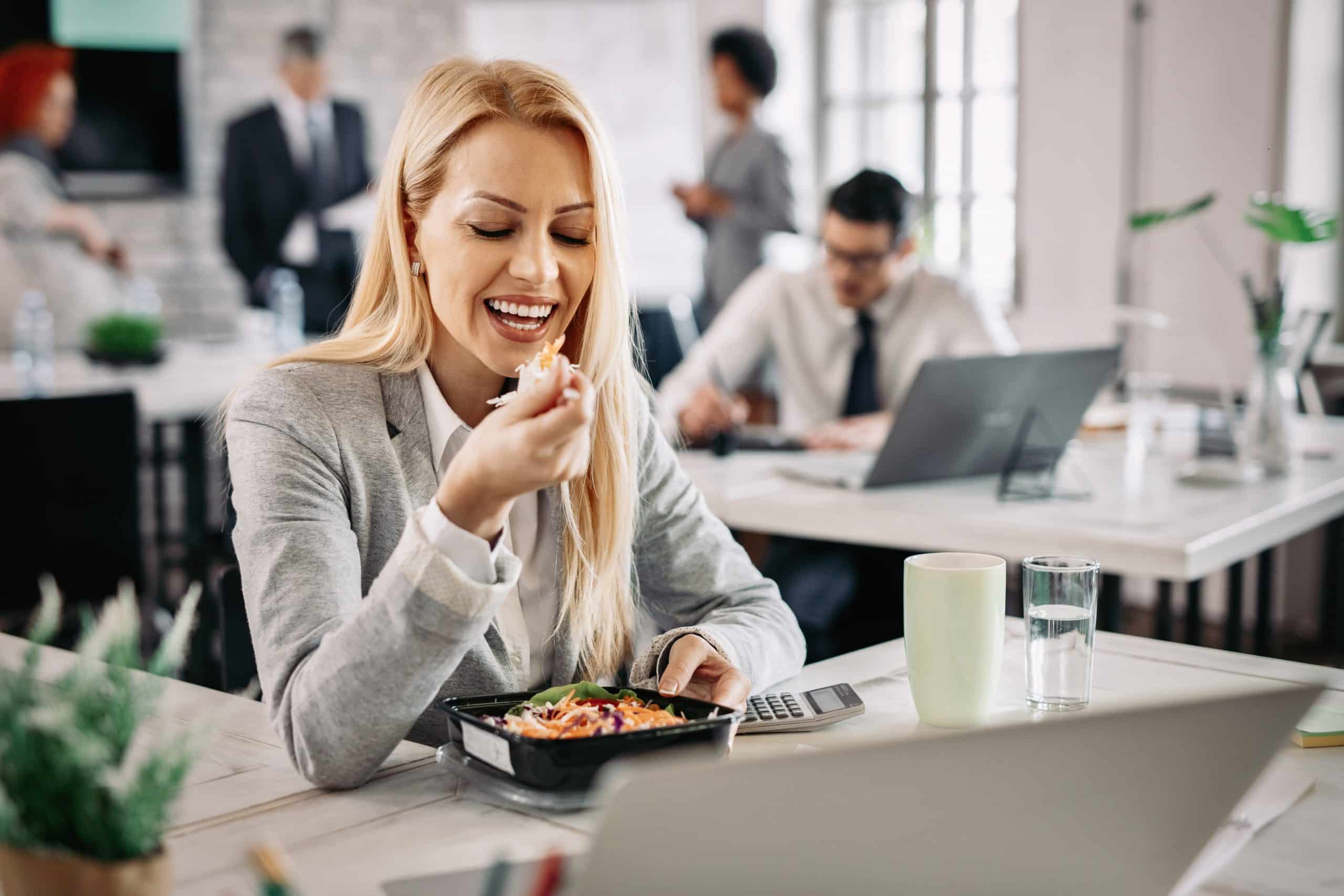 Ofis Ortamında Sağlıklı Beslenmek İçin Neler Yapılabilir?